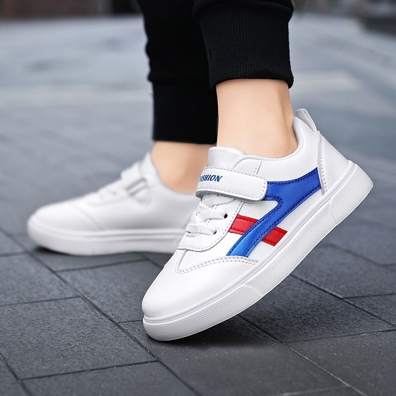 Pojkar Casual Enkla Vita Sneakers Lättviktsventilerande Low Top Snörskridskoskor Med Kroklås För Utomhusbruk