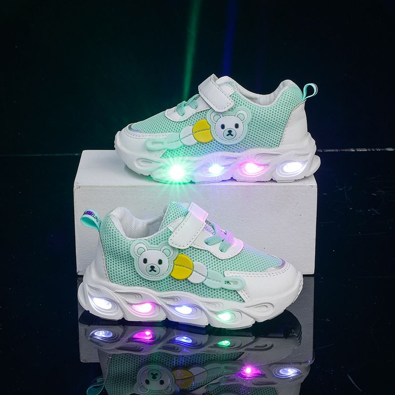 Flickor Casual Cartoon Mesh Sneakers Med Björntryck Eva Lätta Led Luminous Light Skor För Vinter Utomhus